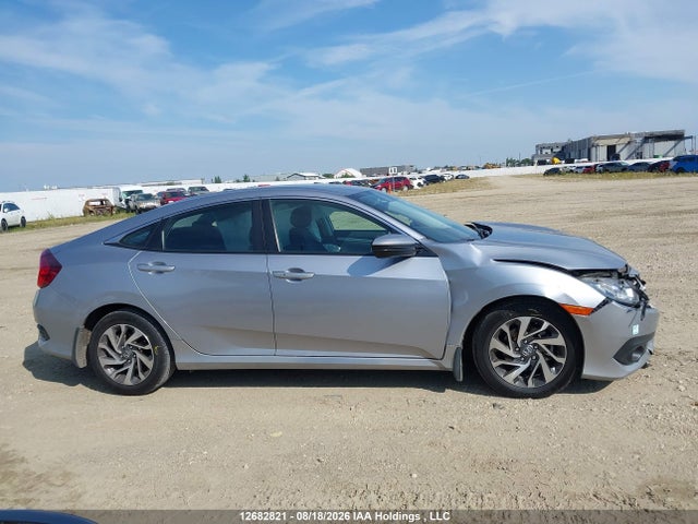 Honda Civic Lx 2018 2HGFC2F6XJH022823 Image 13