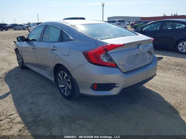 Honda Civic Lx 2018 2HGFC2F6XJH022823 Image 3