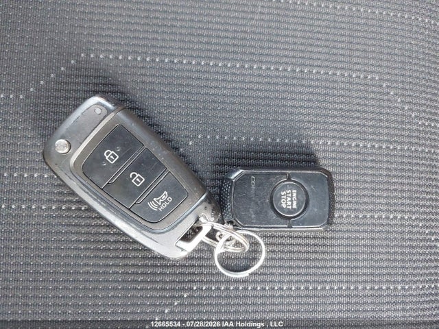 Продажа на аукционе авто 2022 Hyundai Venue Essential Auto Ivt With Two-tone Body Colour, vin: KMHRB8A3XNU140917, номер лота: 12665534