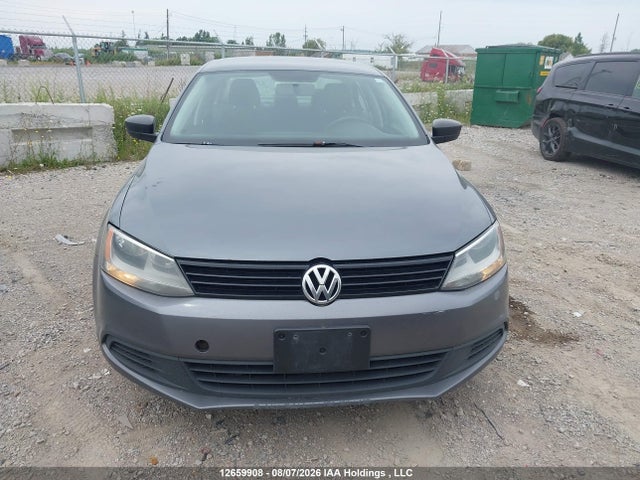 2013 Volkswagen Jetta 2.0l Trendline/2.0l Trendline+ მანქანა იყიდება აუქციონზე, vin: 3VW2K7AJXDM296793, აუქციონის ნომერი: 12659908
