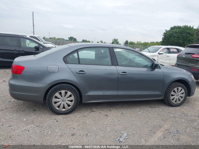 2013 Volkswagen Jetta 2.0l Trendline/2.0l Trendline+ მანქანა იყიდება აუქციონზე, vin: 3VW2K7AJXDM296793, აუქციონის ნომერი: 12659908