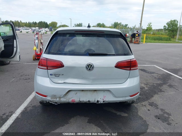 Volkswagen E-golf Sel Premium 2018 WVWPR7AU4JW913471 Image 16
