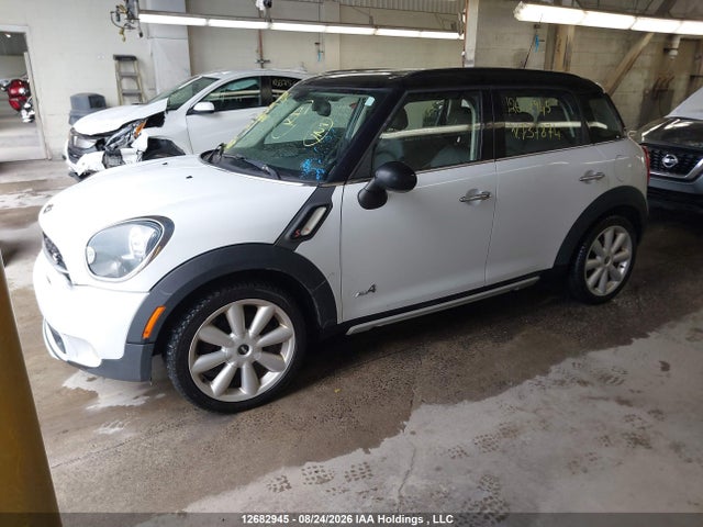 Mini Country Man 2015 WMWZC5C54FWT37874 Image 2