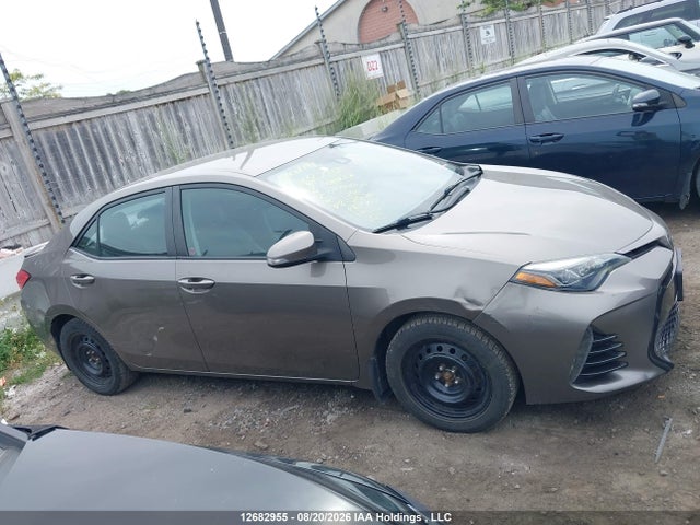 2T1BURHE2JC040993 Toyota COROLLA SE