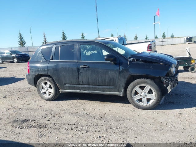 12683019 :رقم المزاد ، 1J8FT47W17D205714 vin ، 2007 Jeep Compass Sport/north مزاد بيع