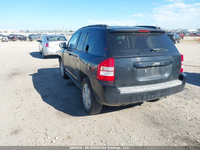 12683019 :رقم المزاد ، 1J8FT47W17D205714 vin ، 2007 Jeep Compass Sport/north مزاد بيع