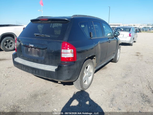 12683019 :رقم المزاد ، 1J8FT47W17D205714 vin ، 2007 Jeep Compass Sport/north مزاد بيع