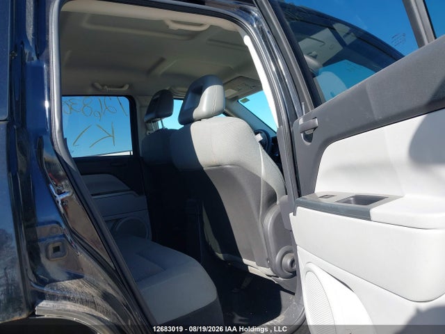 12683019 :رقم المزاد ، 1J8FT47W17D205714 vin ، 2007 Jeep Compass Sport/north مزاد بيع