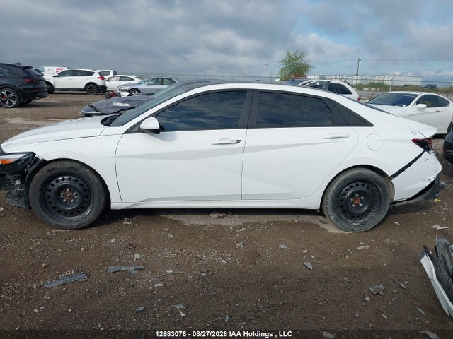 KMHLM4DG1RU670819 Hyundai Elantra