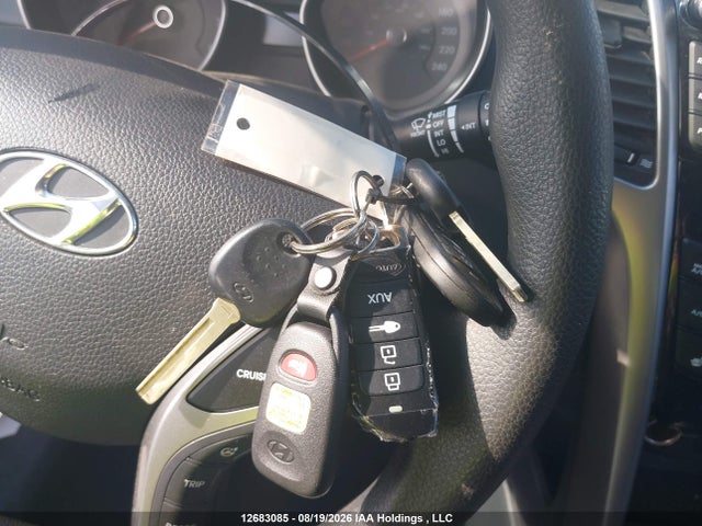 KMHD25LH3GU281879 Hyundai ELANTRA GT