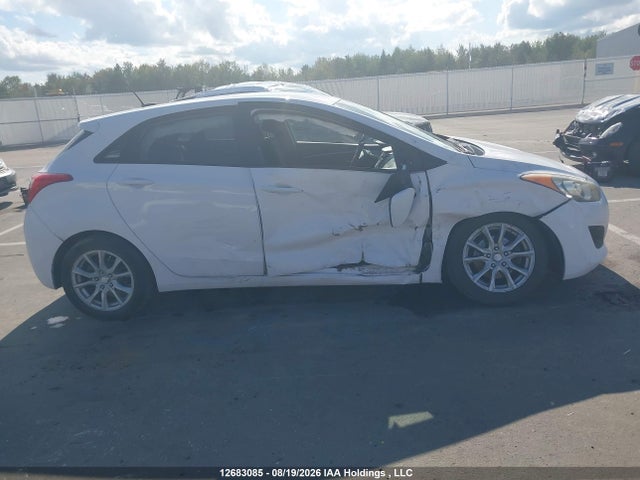 KMHD25LH3GU281879 Hyundai ELANTRA GT