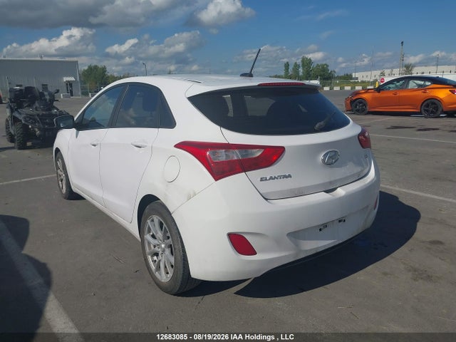 KMHD25LH3GU281879 Hyundai ELANTRA GT