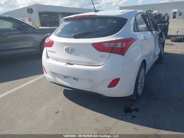 KMHD25LH3GU281879 Hyundai ELANTRA GT