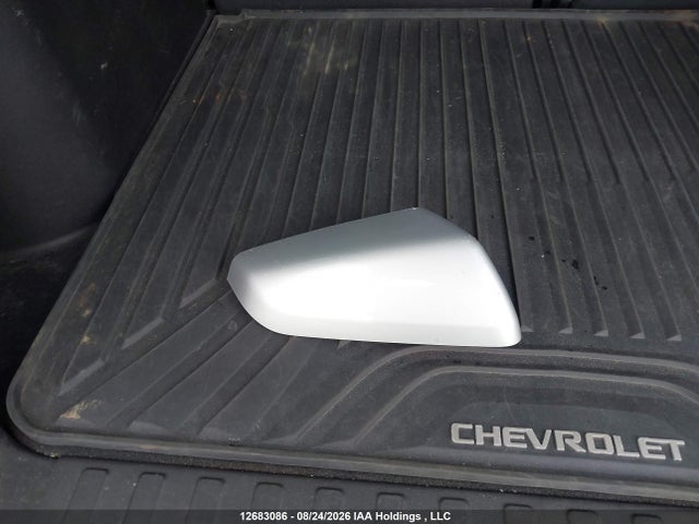 2GNAXSEV2J6182915 Chevrolet Equinox