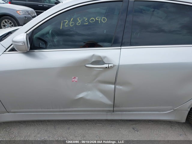 Продаж на аукціоні авто 2013 Hyundai Genesis 3.8l, vin: KMHGC4DD5DU245056, номер лоту: 12683090