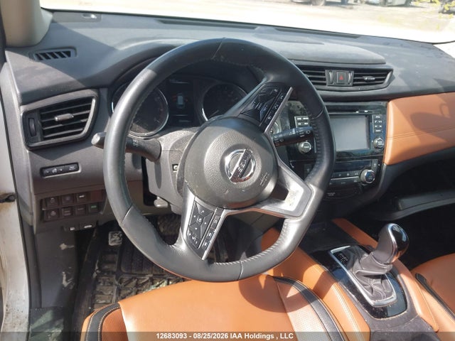 12683093 :رقم المزاد ، 5N1AT2MV7HC867365 vin ، 2017 Nissan Rogue S/sl Platinum/sv مزاد بيع