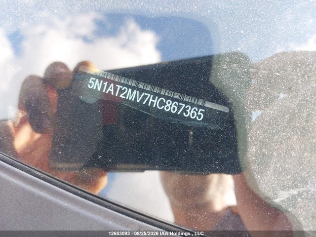 12683093 :رقم المزاد ، 5N1AT2MV7HC867365 vin ، 2017 Nissan Rogue S/sl Platinum/sv مزاد بيع