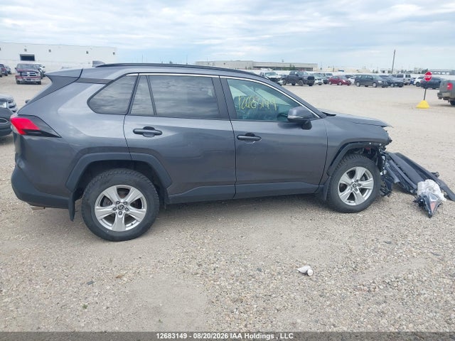 12683149 :رقم المزاد ، 2T3R1RFV0MC199985 vin ، 2021 Toyota Rav4 Xle/xle Premium مزاد بيع
