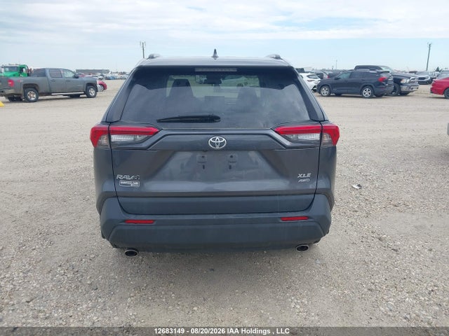 12683149 :رقم المزاد ، 2T3R1RFV0MC199985 vin ، 2021 Toyota Rav4 Xle/xle Premium مزاد بيع