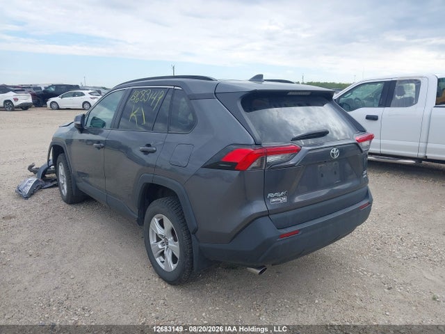 12683149 :رقم المزاد ، 2T3R1RFV0MC199985 vin ، 2021 Toyota Rav4 Xle/xle Premium مزاد بيع