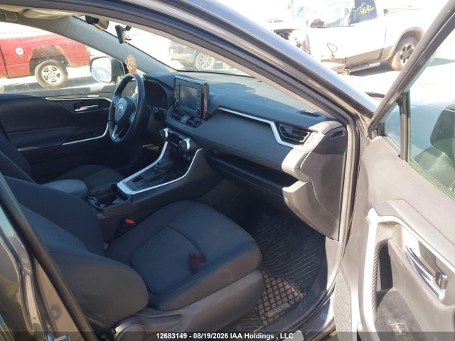 12683149 :رقم المزاد ، 2T3R1RFV0MC199985 vin ، 2021 Toyota Rav4 Xle/xle Premium مزاد بيع