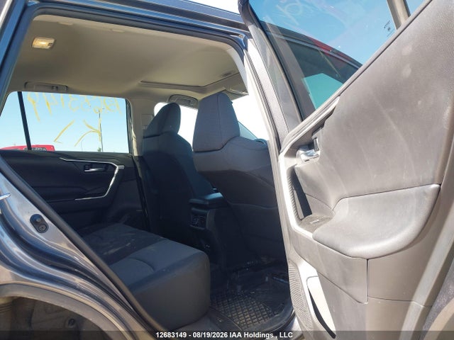 12683149 :رقم المزاد ، 2T3R1RFV0MC199985 vin ، 2021 Toyota Rav4 Xle/xle Premium مزاد بيع