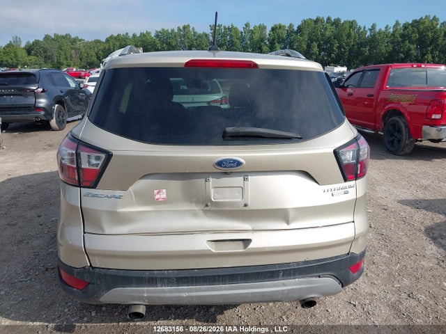 12683156 :رقم المزاد ، 1FMCU9J92JUA76716 vin ، 2018 Ford Escape Titanium مزاد بيع