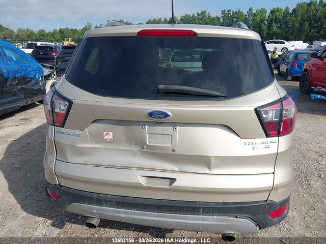 12683156 :رقم المزاد ، 1FMCU9J92JUA76716 vin ، 2018 Ford Escape Titanium مزاد بيع