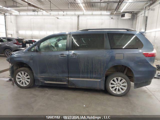 Auction sale of the 2017 Toyota Sienna Xle/limited, vin: 5TDYZ3DC2HS863681, lot number: 12683182