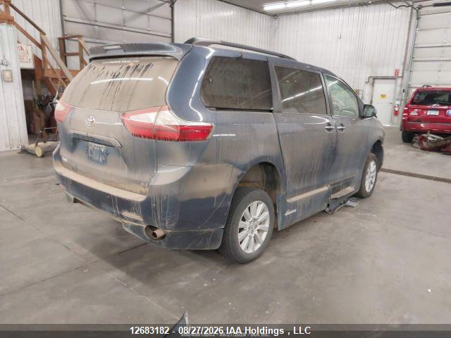Auction sale of the 2017 Toyota Sienna Xle/limited, vin: 5TDYZ3DC2HS863681, lot number: 12683182