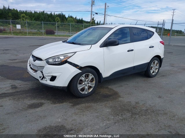 Hyundai TUCSON GLS 2015 KM8JT3AF0FU045839 Image 2