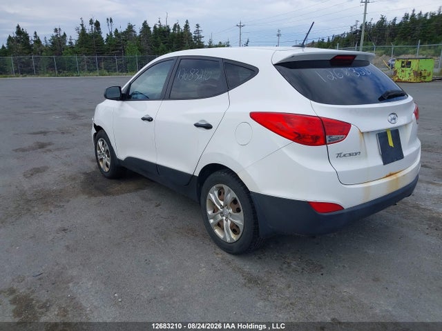 Hyundai TUCSON GLS 2015 KM8JT3AF0FU045839 Image 3