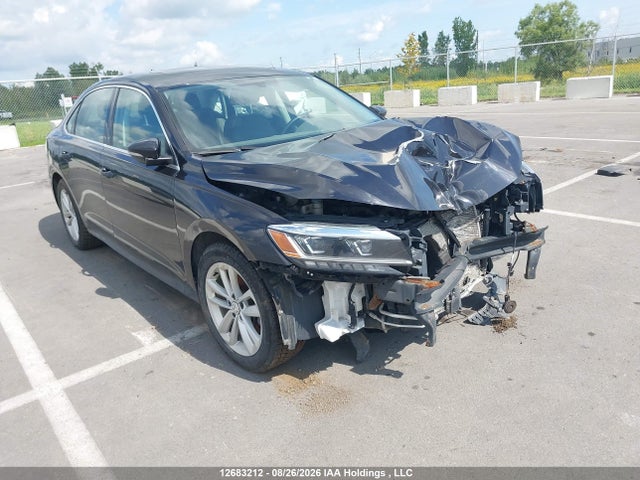 Volkswagen Passat Highline 2021 1VWBA7A34MC011981 zdjęcie główne