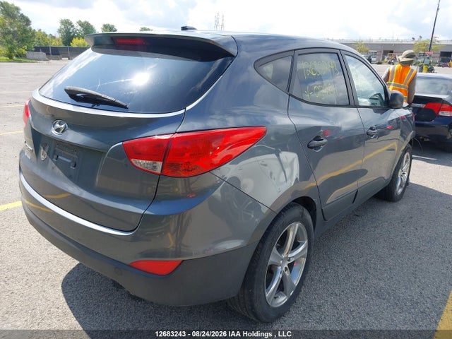 Hyundai TUCSON GLS 2015 KM8JT3AF0FU084611 Image 4