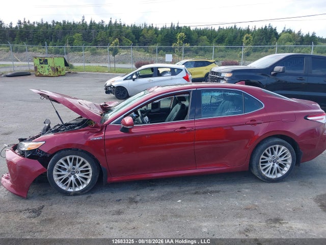 4T1B21HK0KU013000 Toyota Camry Hybrid Xle