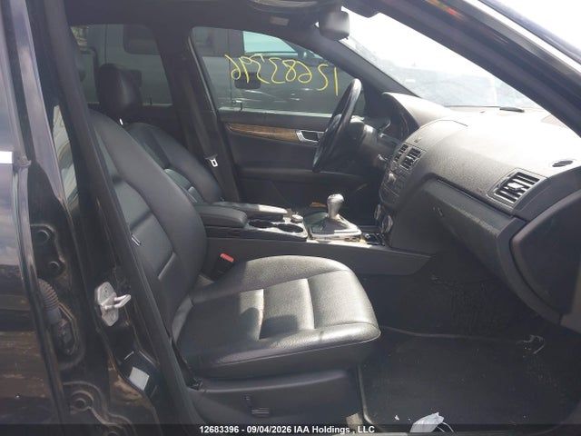 2011 Mercedes-benz C-class მანქანა იყიდება აუქციონზე, vin: WDDGF8FBXBA508905, აუქციონის ნომერი: 12683396