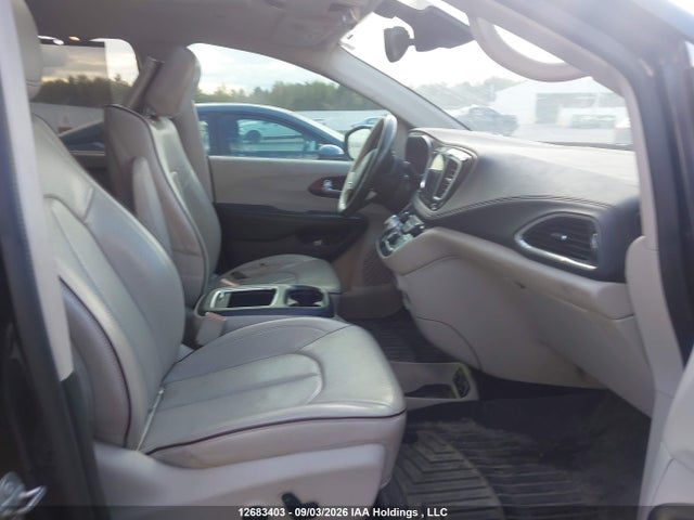 Продаж на аукціоні авто 2017 Chrysler Pacifica Limited, vin: 2C4RC1GG4HR602764, номер лоту: 12683403