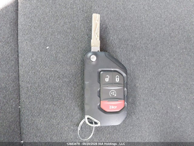 1C4PJXEG4TW267931 Jeep Wrangler Sahara