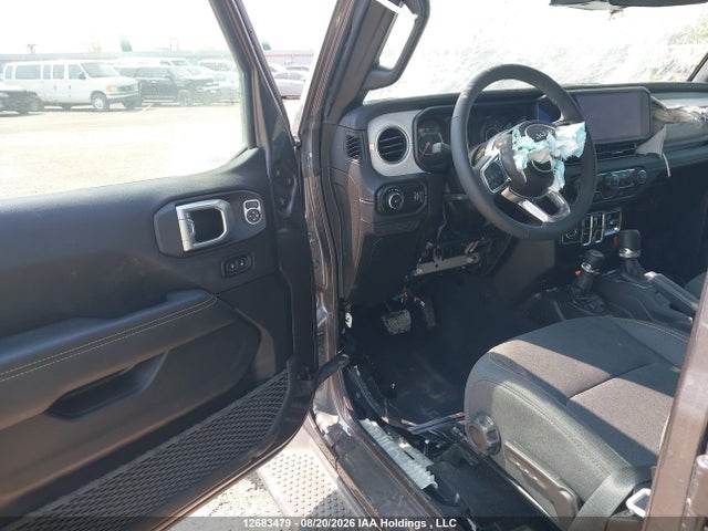 1C4PJXEG4TW267931 Jeep Wrangler Sahara