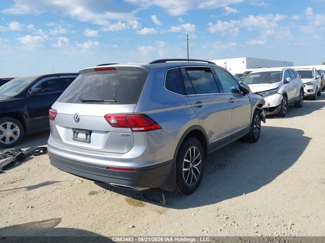 3VV2B7AX7LM118881 Volkswagen Tiguan Se/sel