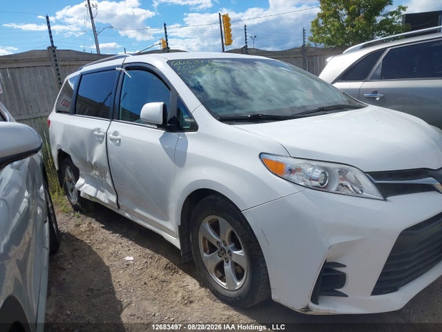 Toyota SIENNA LE 2020 5TDKZ3DC7LS079513 Image 13
