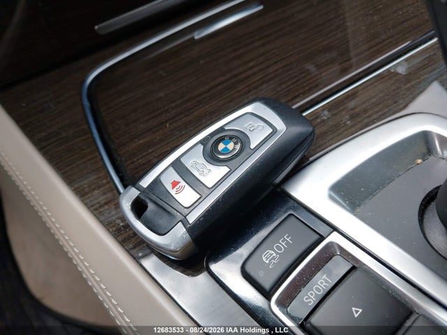 BMW 750i Xdrive 2014 WBAYB6C54ED224960 Image 11
