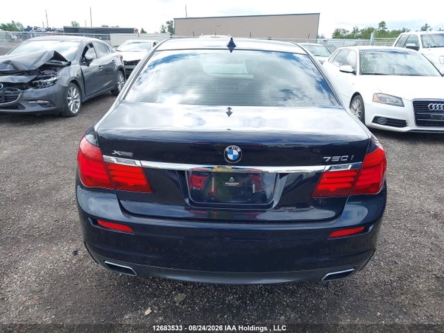 BMW 750i Xdrive 2014 WBAYB6C54ED224960 Image 16