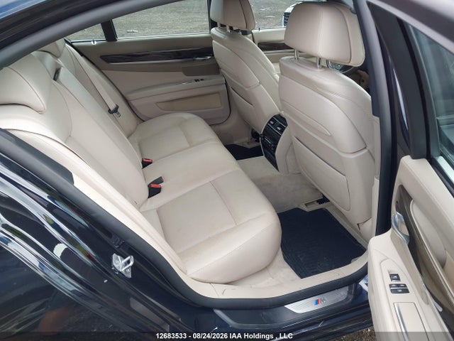 BMW 750i Xdrive 2014 WBAYB6C54ED224960 Image 8
