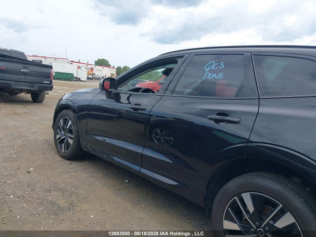 Volvo XC60 PLUS 2026 YV4M12RC7T1458881 Image 13
