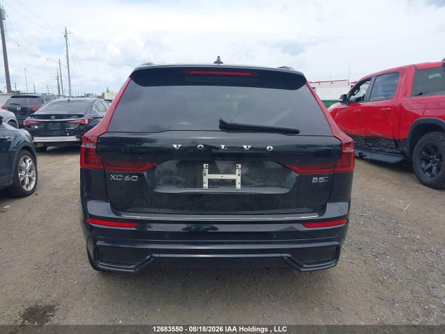 Volvo XC60 PLUS 2026 YV4M12RC7T1458881 Image 15