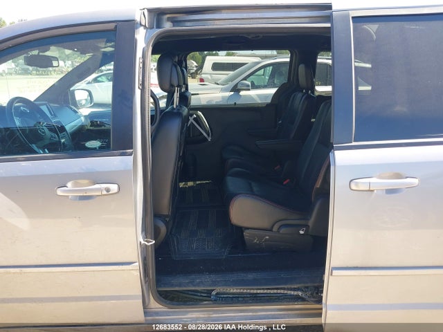 12683552 :رقم المزاد ، 2C4RDGEG2FR528714 vin ، 2015 Dodge Grand Caravan R/t مزاد بيع