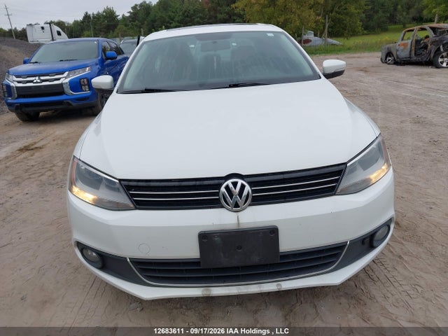 Продажа на аукционе авто 2014 Volkswagen Jetta 2.0 Tdi Highline/2.0 Tdi Trendline+, vin: 3VW3L7AJ8EM398886, номер лота: 12683611