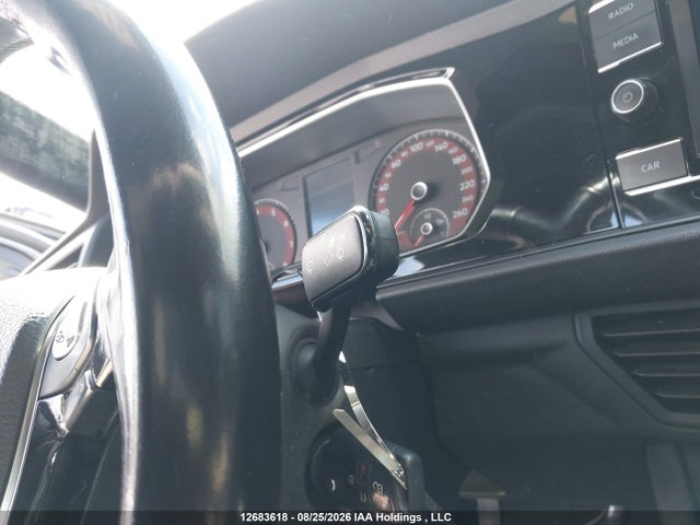 12683618 :رقم المزاد ، 3VWN57BU1KM011036 vin ، 2019 Volkswagen Jetta 1.4 Tsi Comfortline مزاد بيع