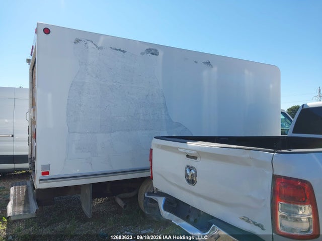 12683623 :رقم المزاد ، 1FDXE4FL5CDA68523 vin ، 2012 Ford E-450 Cutaway مزاد بيع